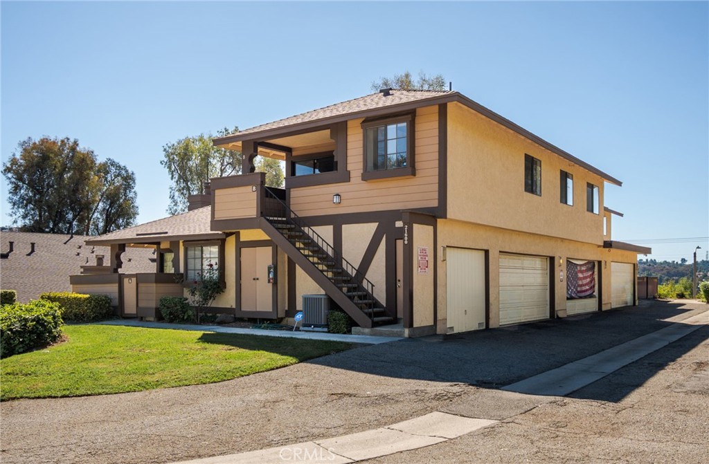 21600 Laurelrim B