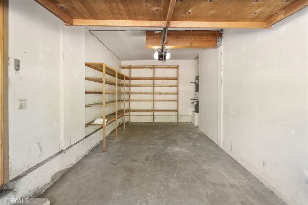 21600 Laurelrim B
