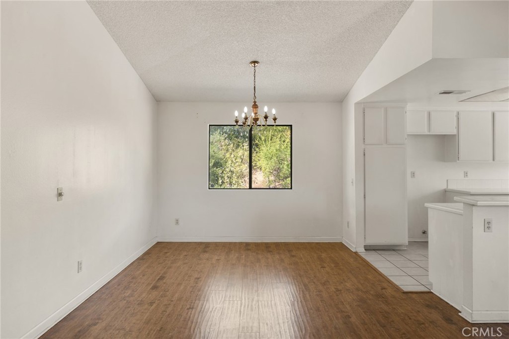 21600 Laurelrim B