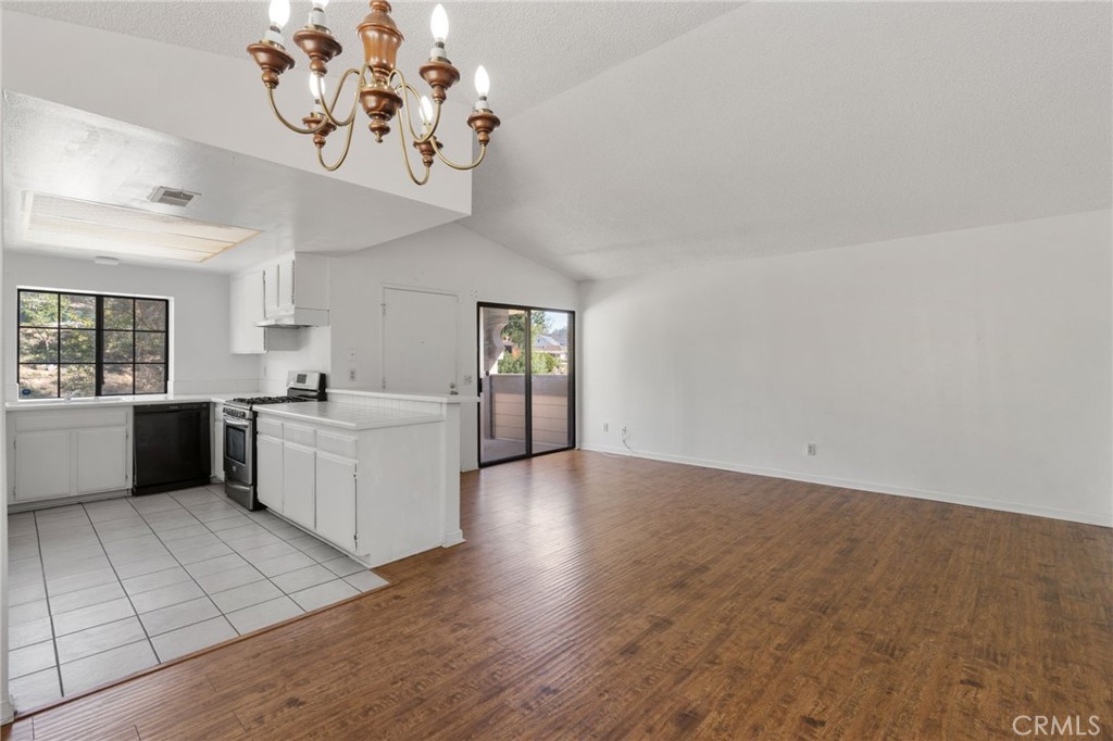 21600 Laurelrim B