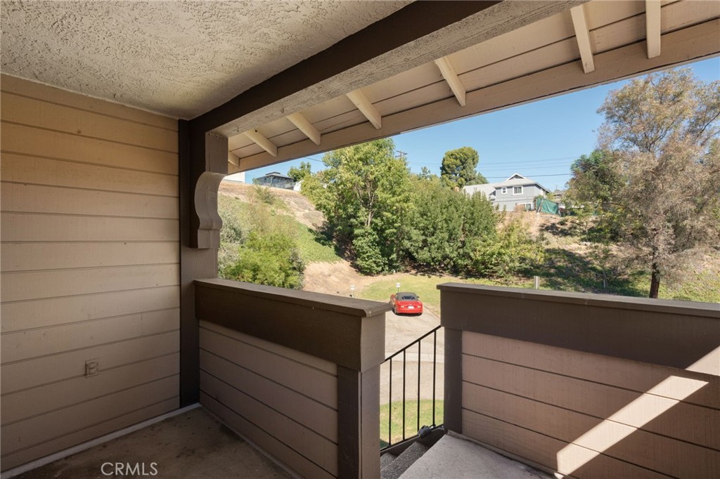 21600 Laurelrim B