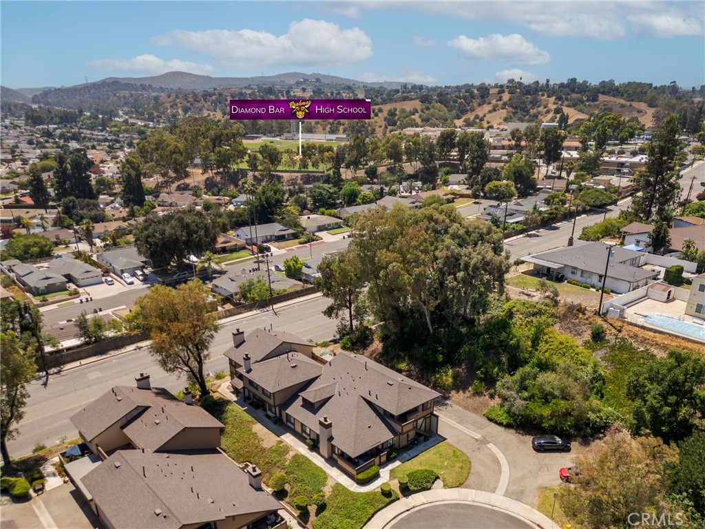 21600 Laurelrim B