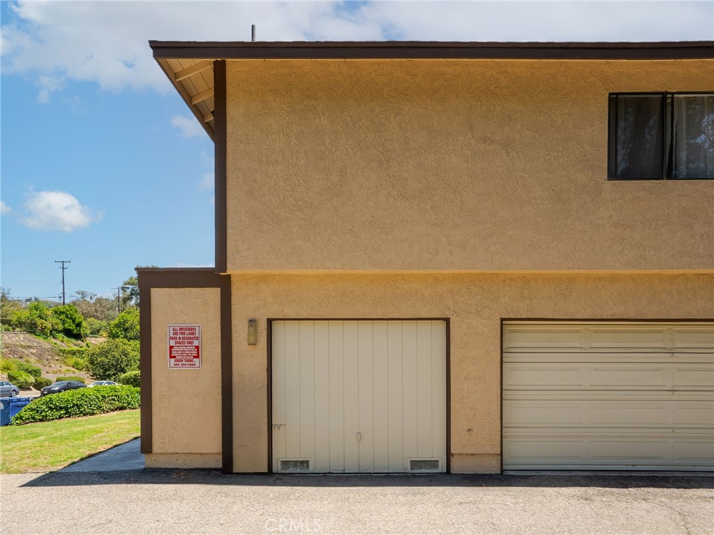 21600 Laurelrim B