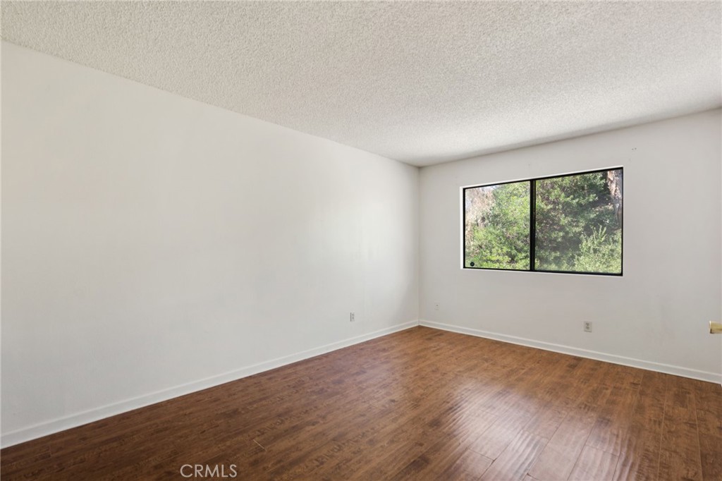 21600 Laurelrim B