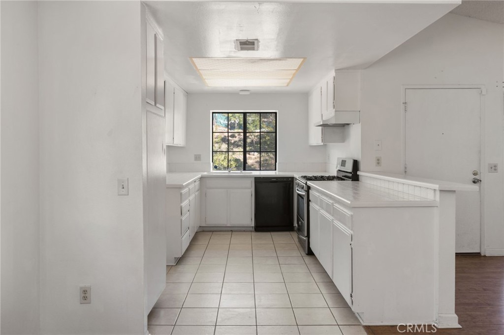 21600 Laurelrim B