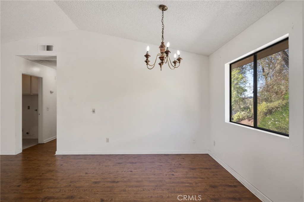 21600 Laurelrim B