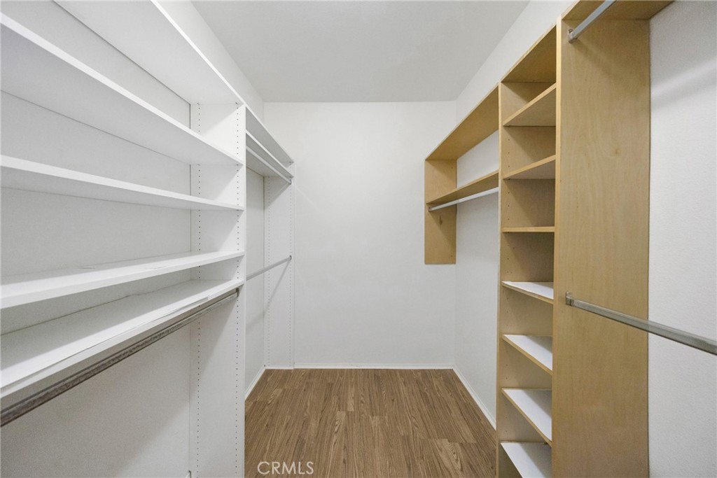 1541 S Bedford 205