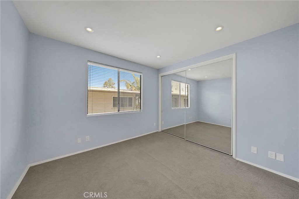 1541 S Bedford 205