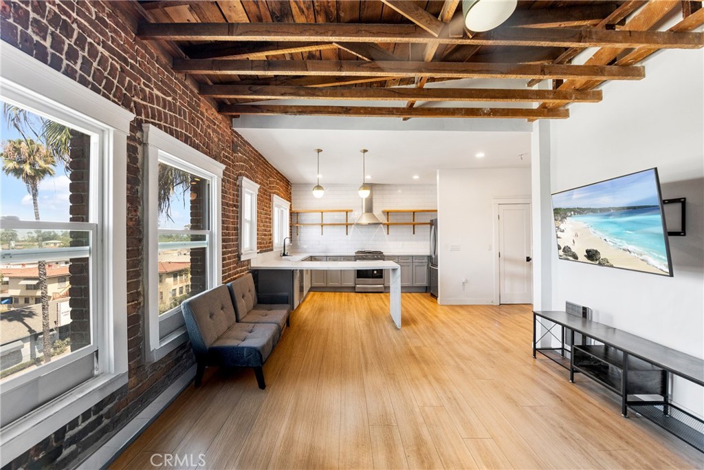800 Pacific Avenue 401