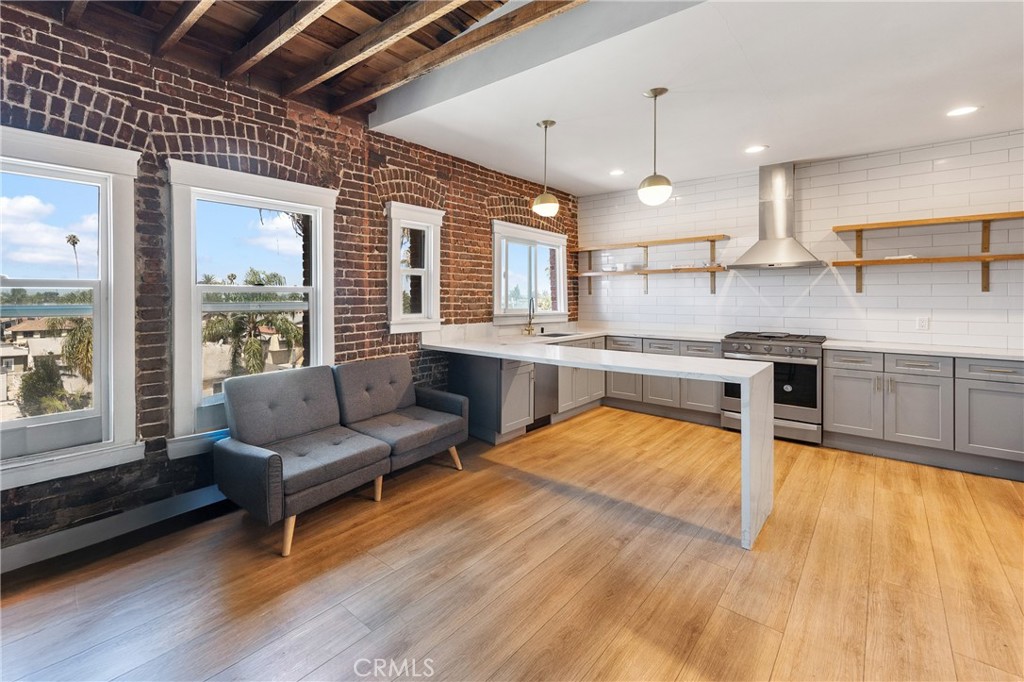 800 Pacific Avenue 401