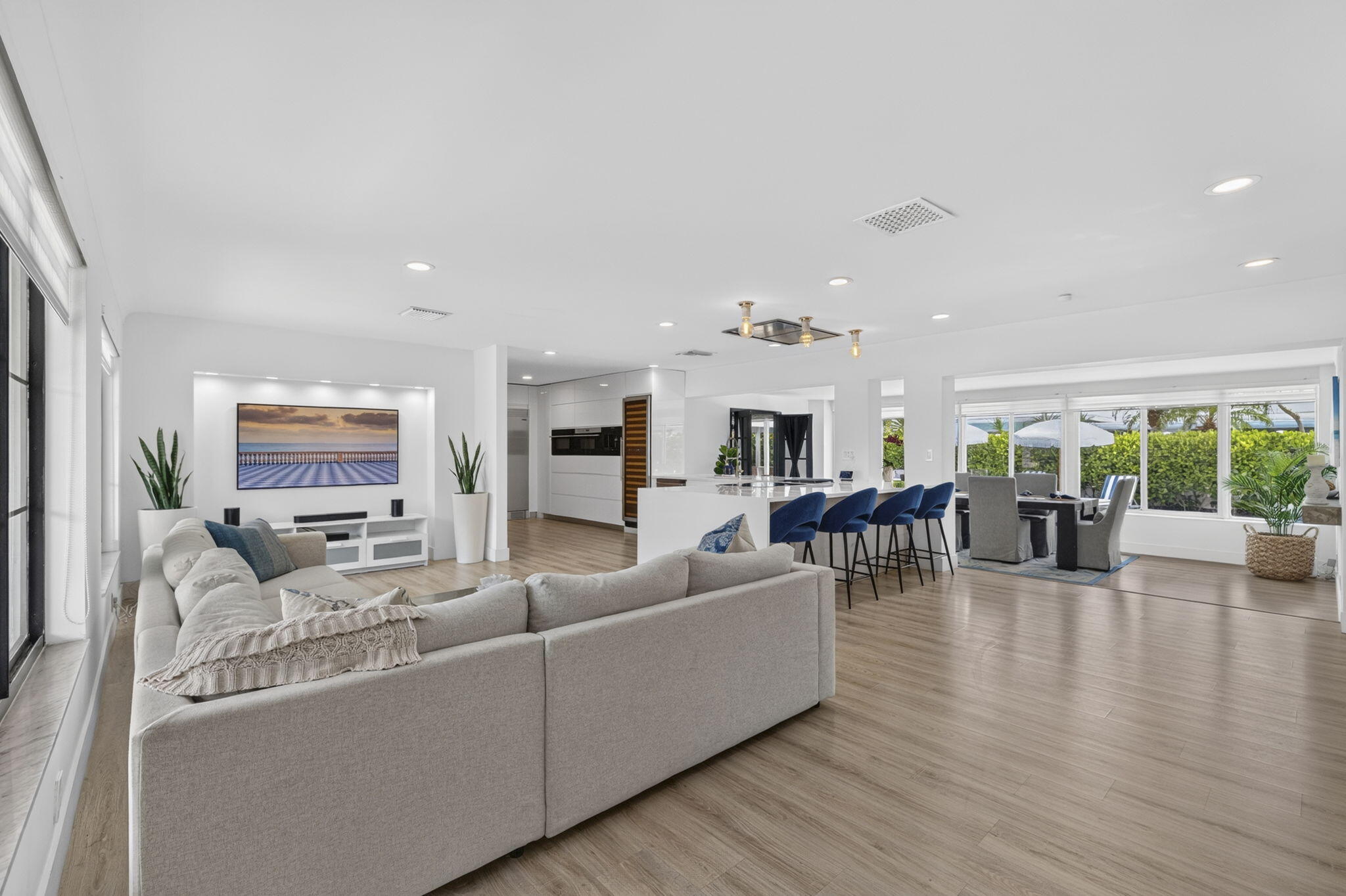 2917 NE 35th Court