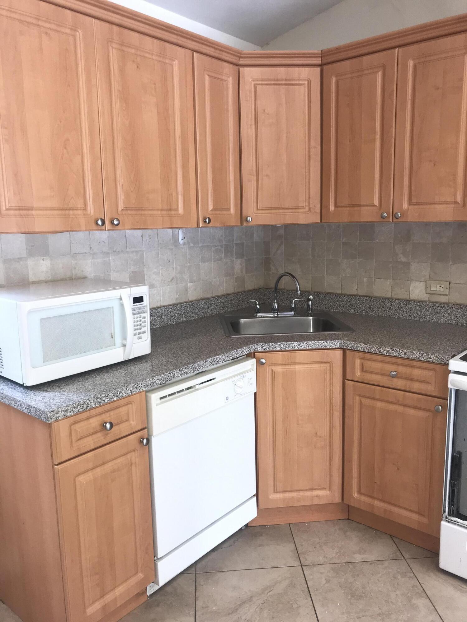 845 NW 98th Avenue