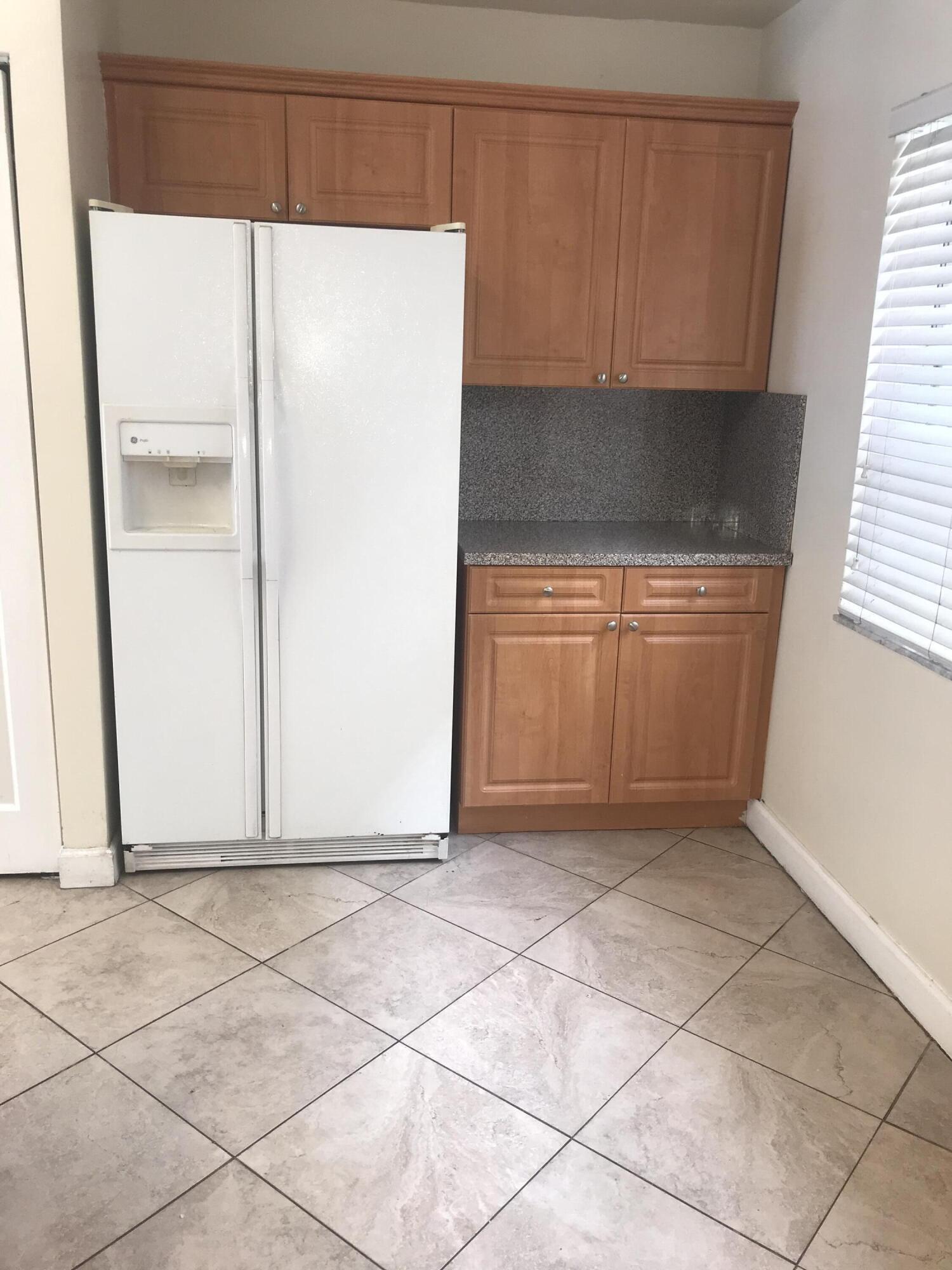 845 NW 98th Avenue