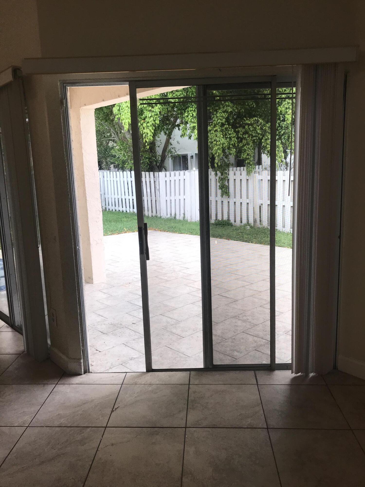 845 NW 98th Avenue