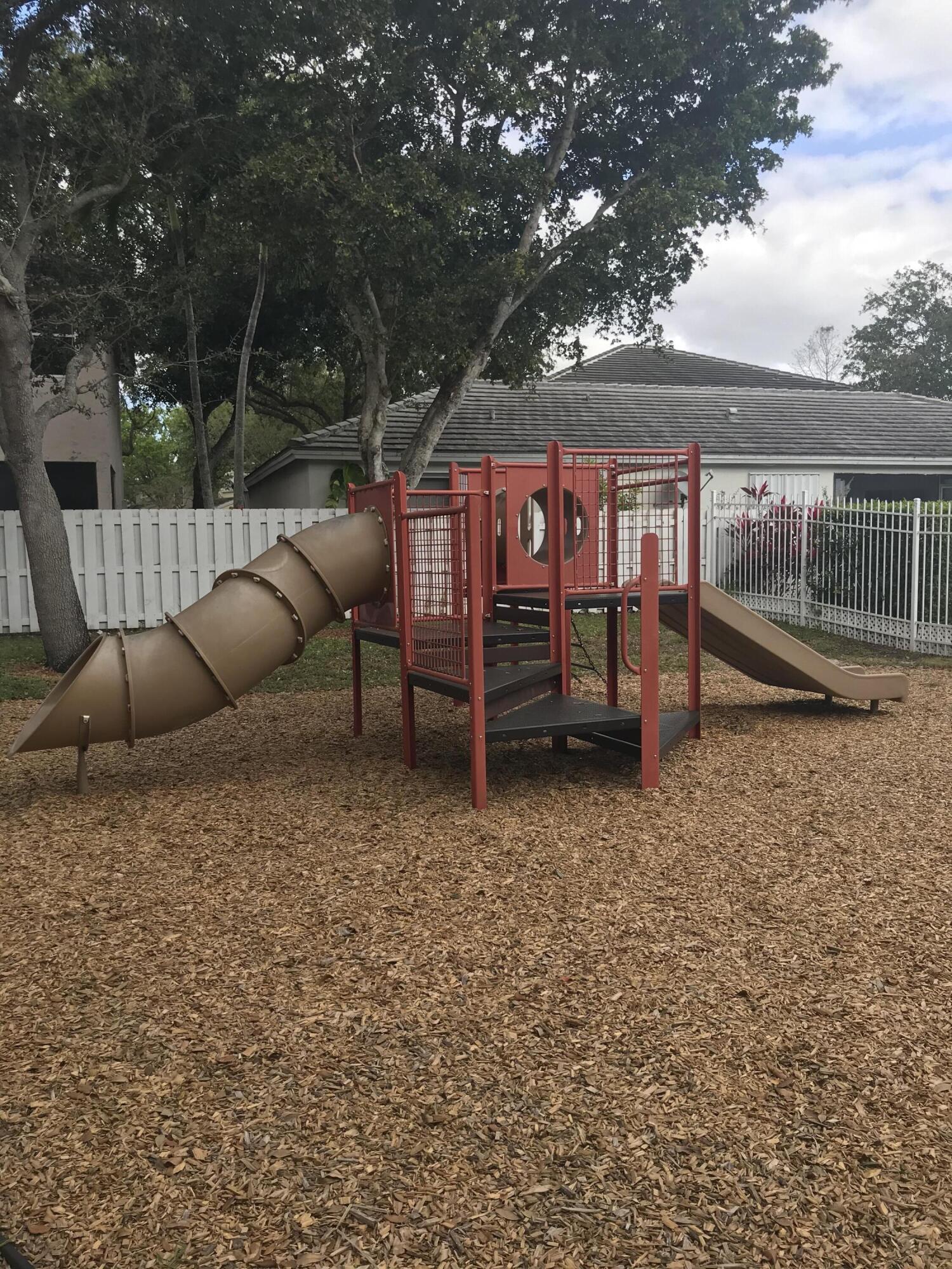 845 NW 98th Avenue