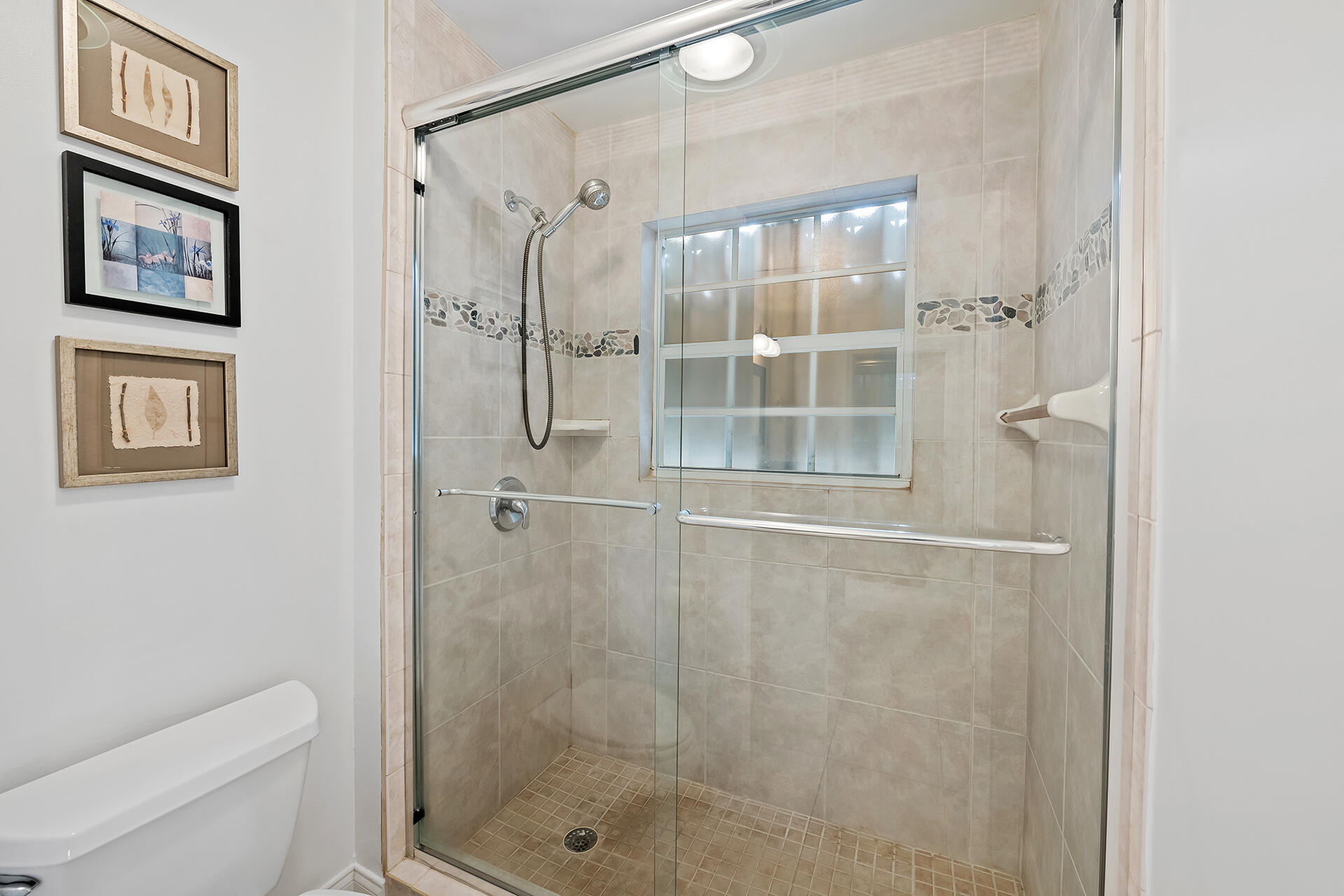 1950 NE 7th Street Unit: 102