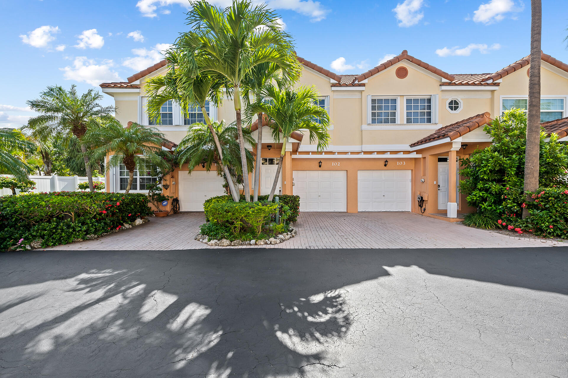 1950 NE 7th Street Unit: 102