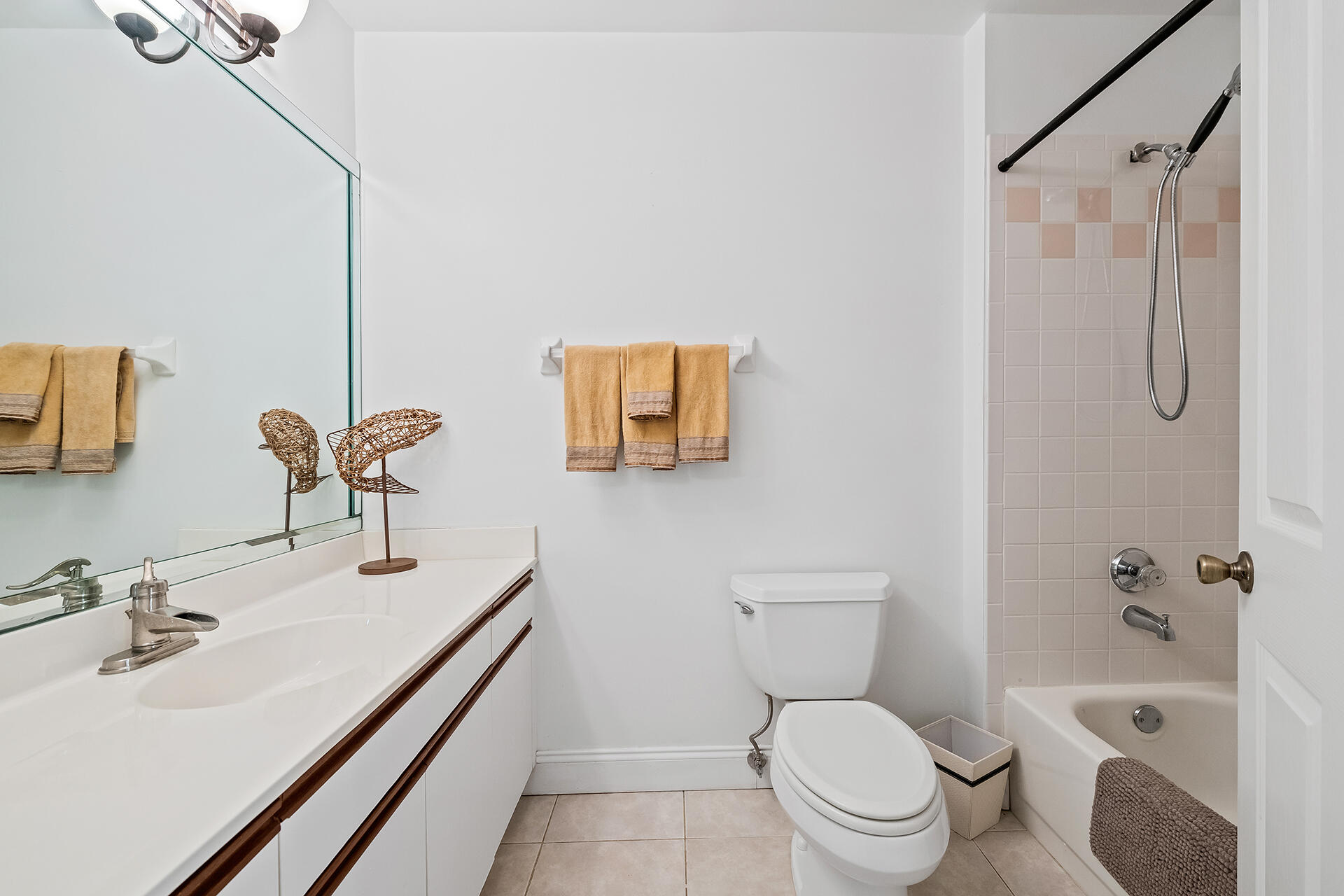 1950 NE 7th Street Unit: 102