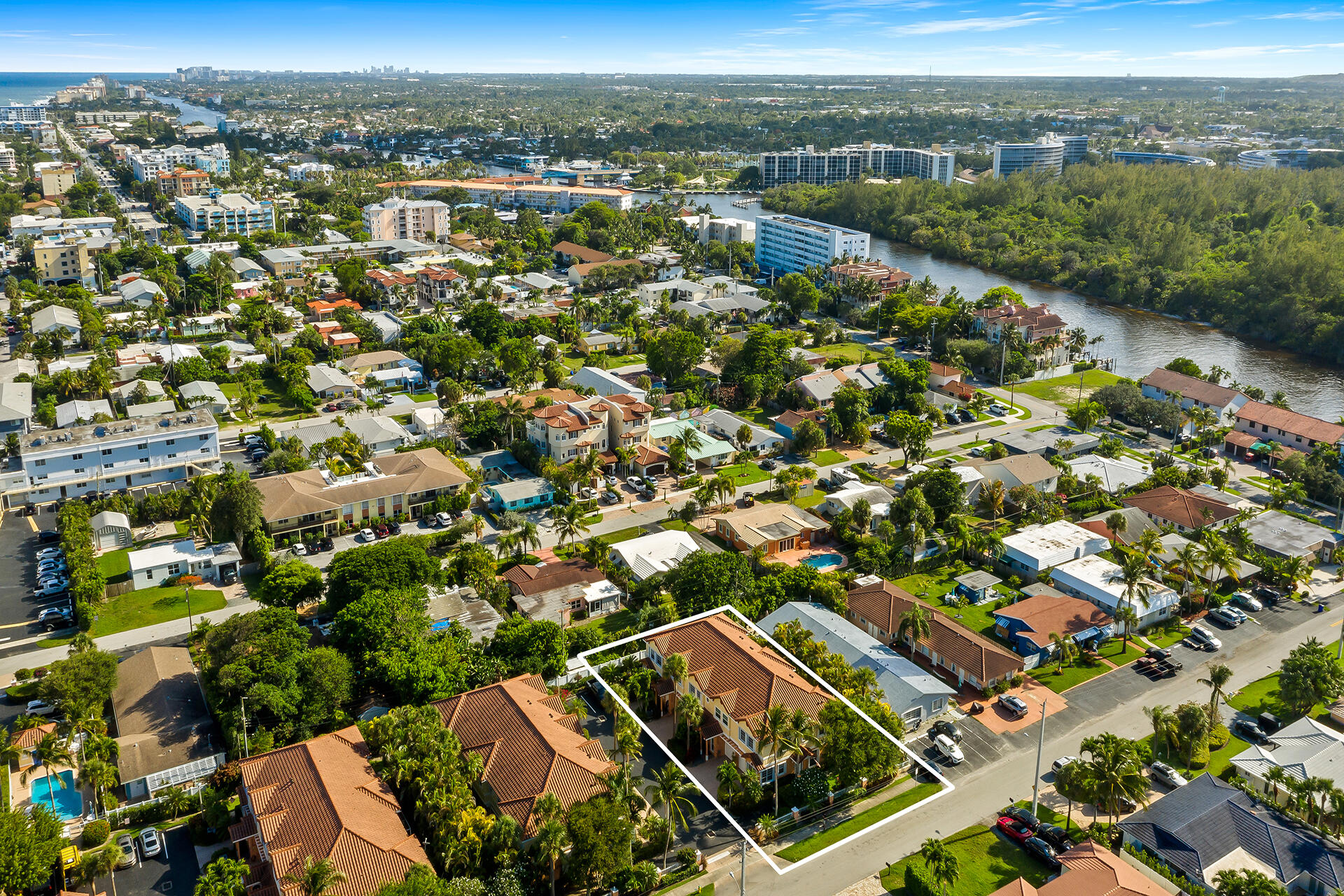 1950 NE 7th Street Unit: 102
