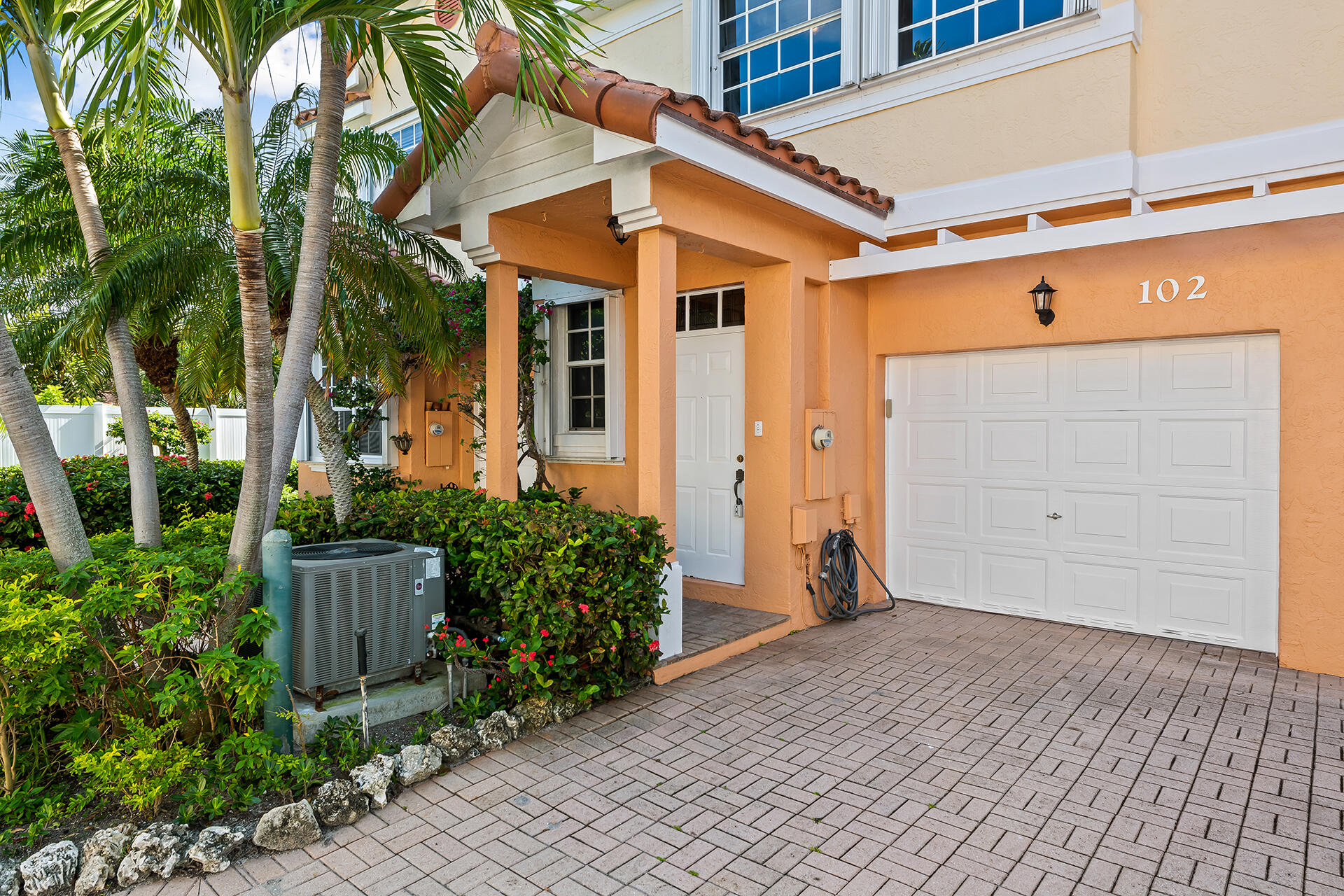 1950 NE 7th Street Unit: 102