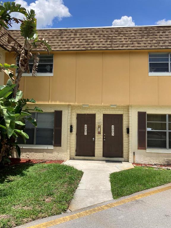 4805 NW 9th Drive NW Unit: 4805