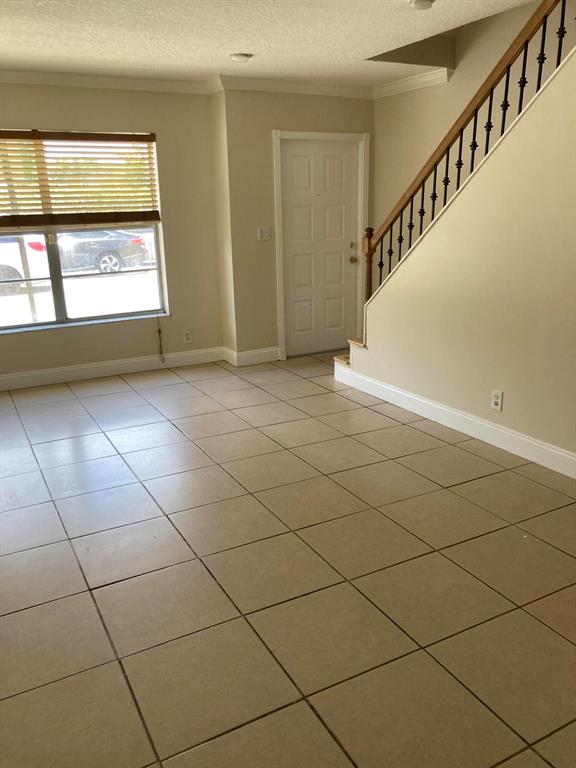 4805 NW 9th Drive NW Unit: 4805