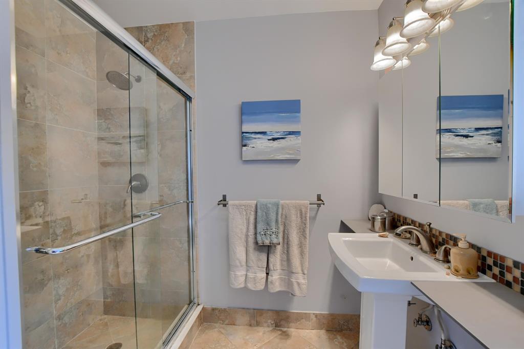 1221 SE 12th Terrace