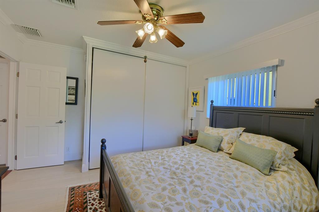 1221 SE 12th Terrace