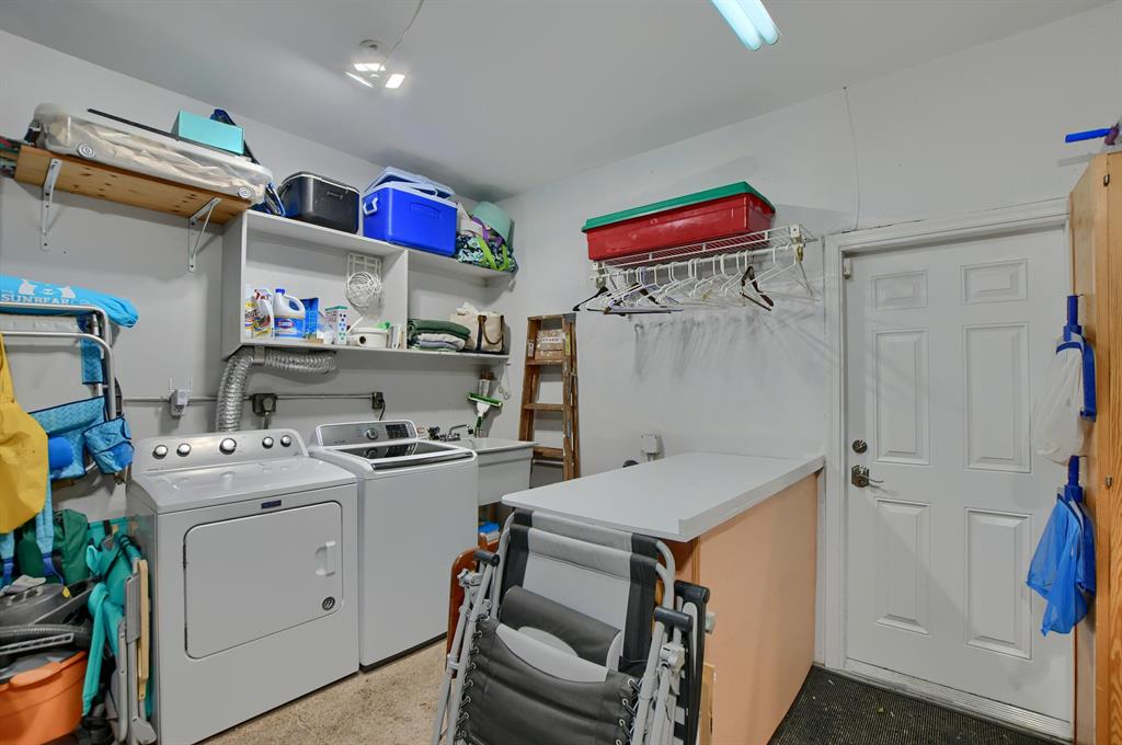 1221 SE 12th Terrace