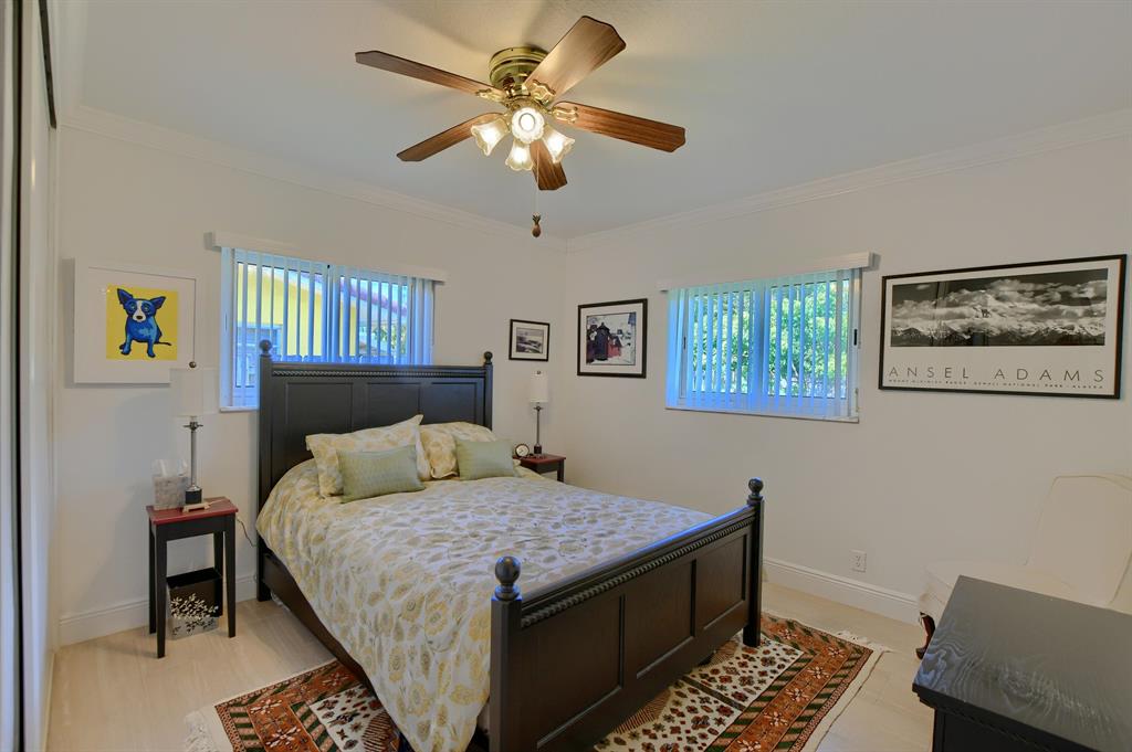 1221 SE 12th Terrace