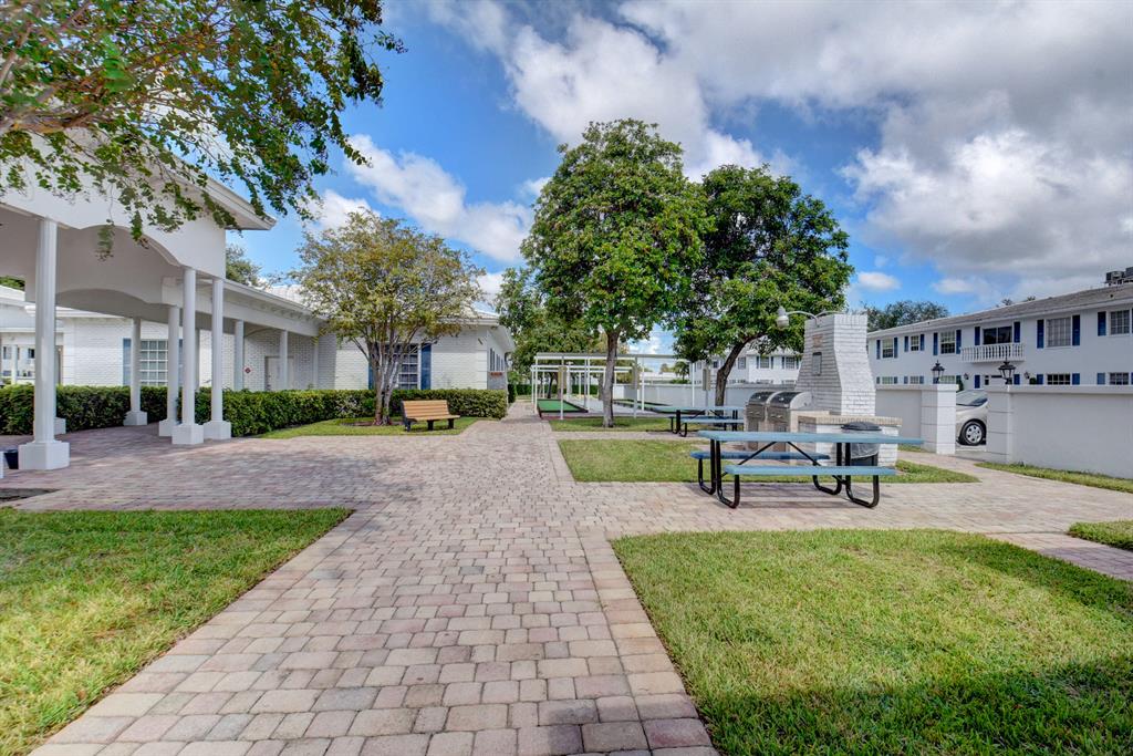 2251 NE 66th Street Unit: 1601