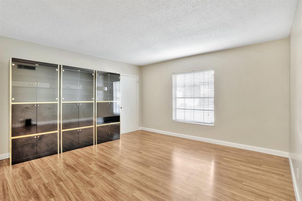 2251 NE 66th Street Unit: 1601