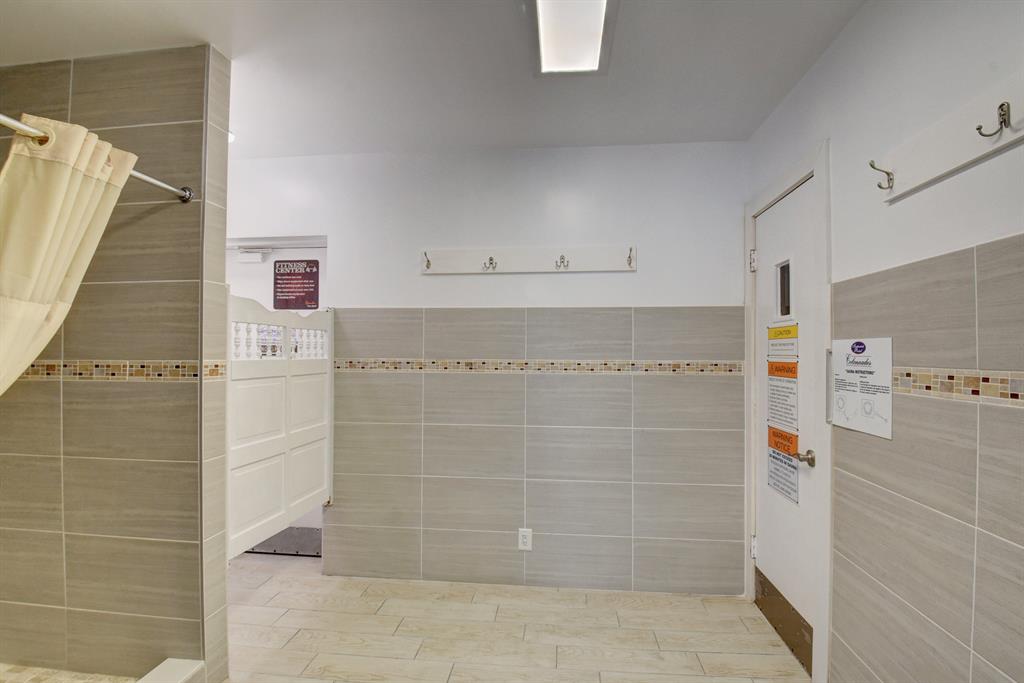 2251 NE 66th Street Unit: 1601