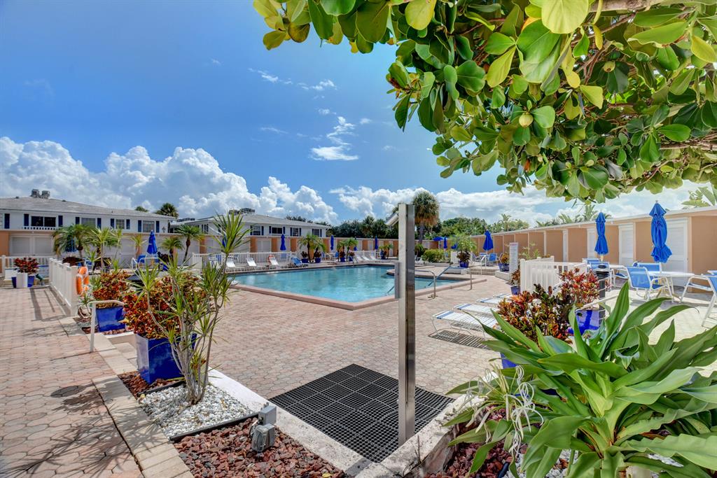 2251 NE 66th Street Unit: 1601