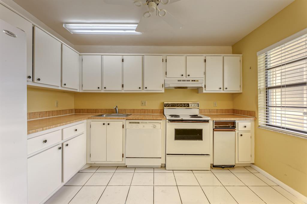 21815 Arriba Real Unit: 12-C