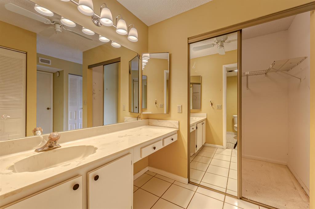 21815 Arriba Real Unit: 12-C