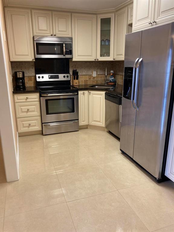 500 Davis Road Unit: 52