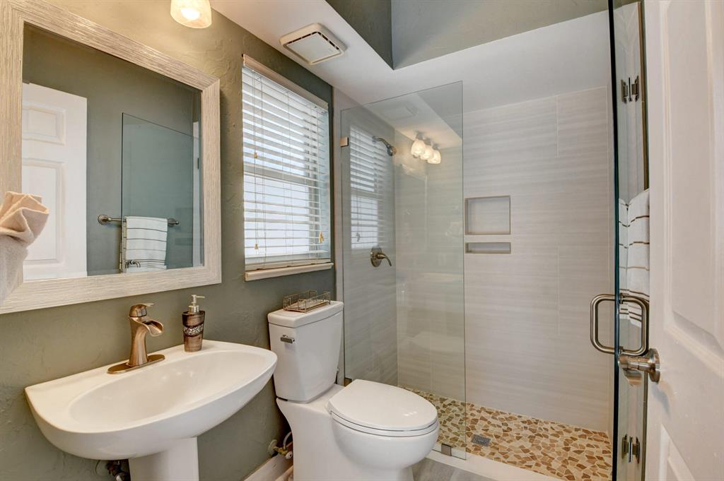 9372 Lake Serena Drive