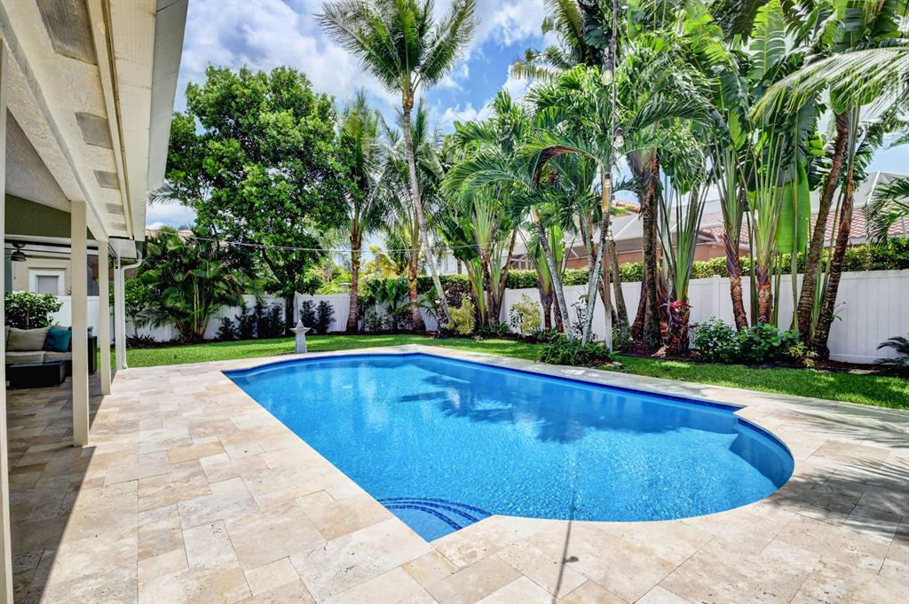 9372 Lake Serena Drive