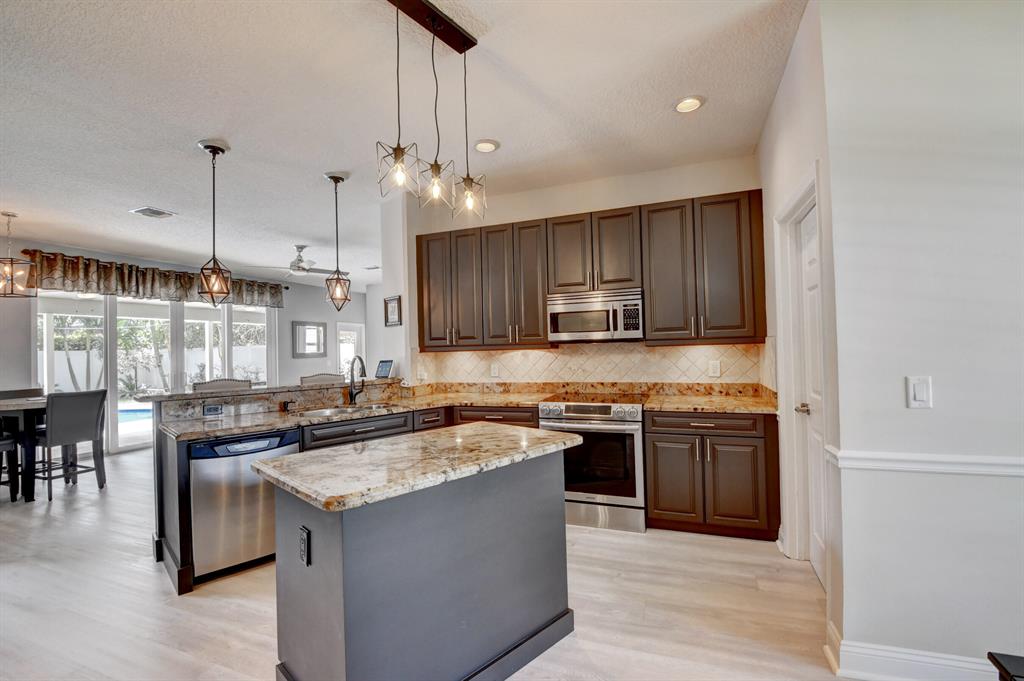 9372 Lake Serena Drive