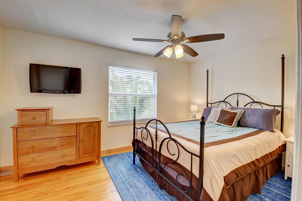 9372 Lake Serena Drive