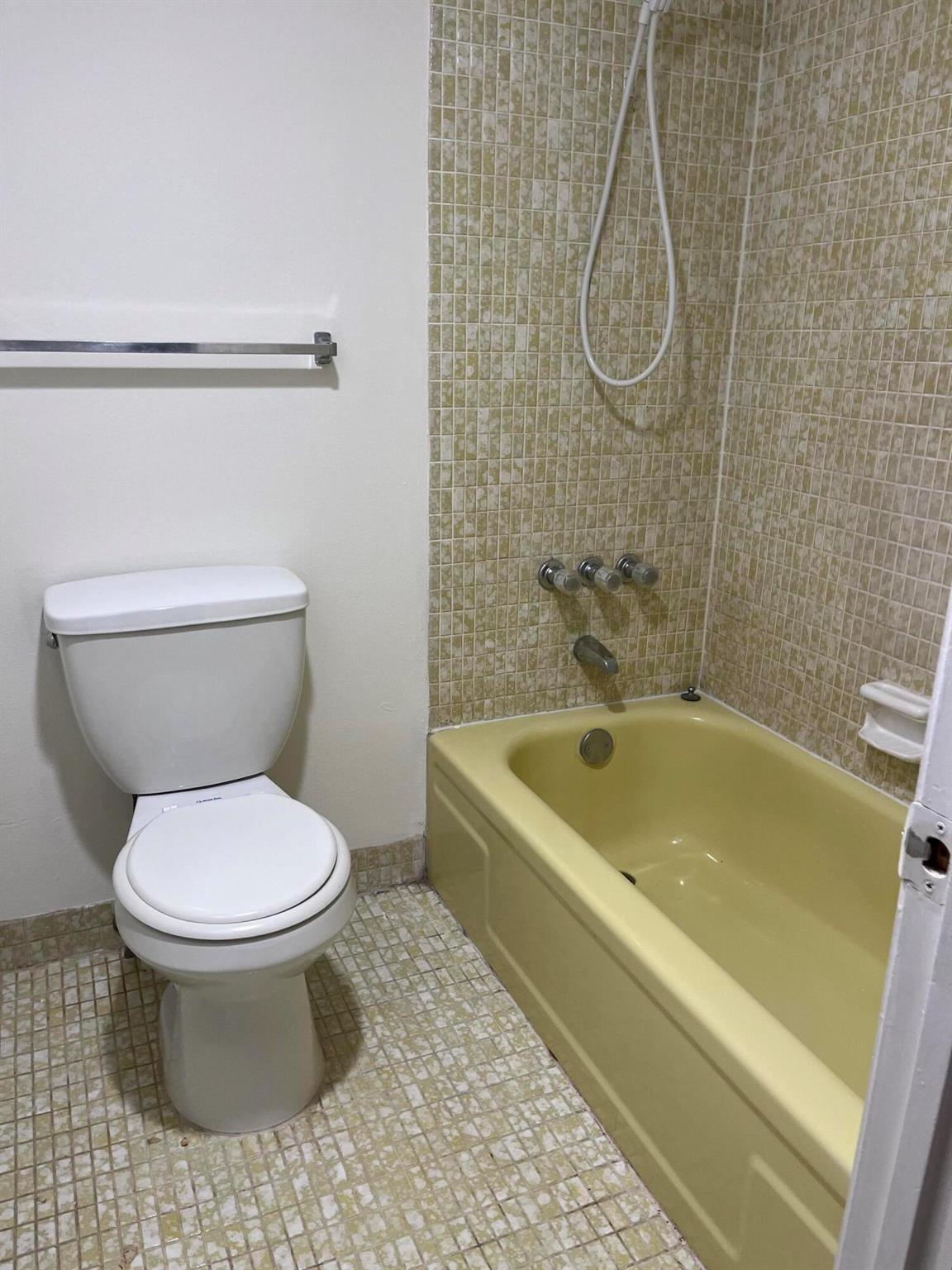 7001 Environ Boulevard Unit: 105