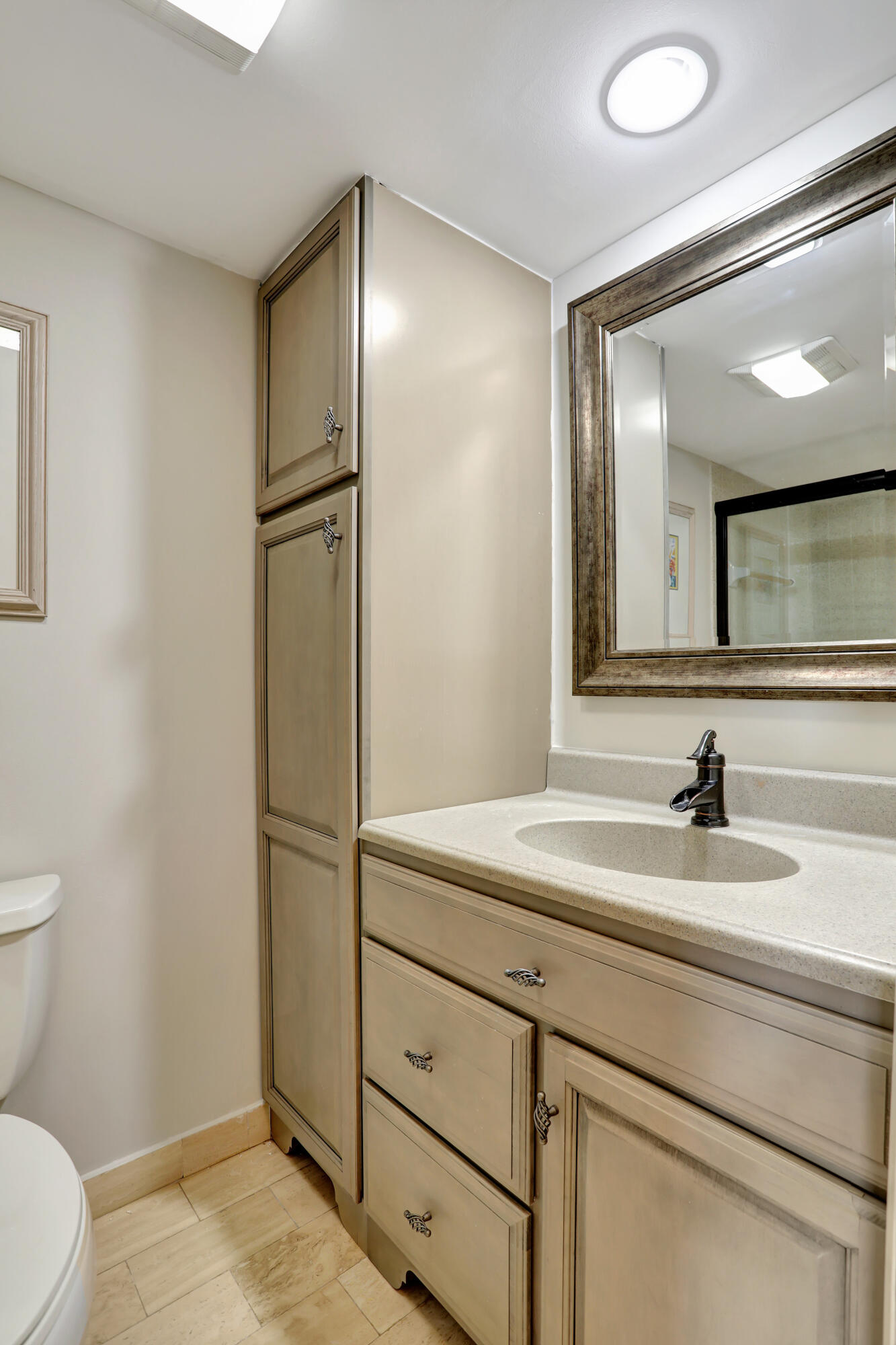 1222 Hillsboro Mile Unit: 17