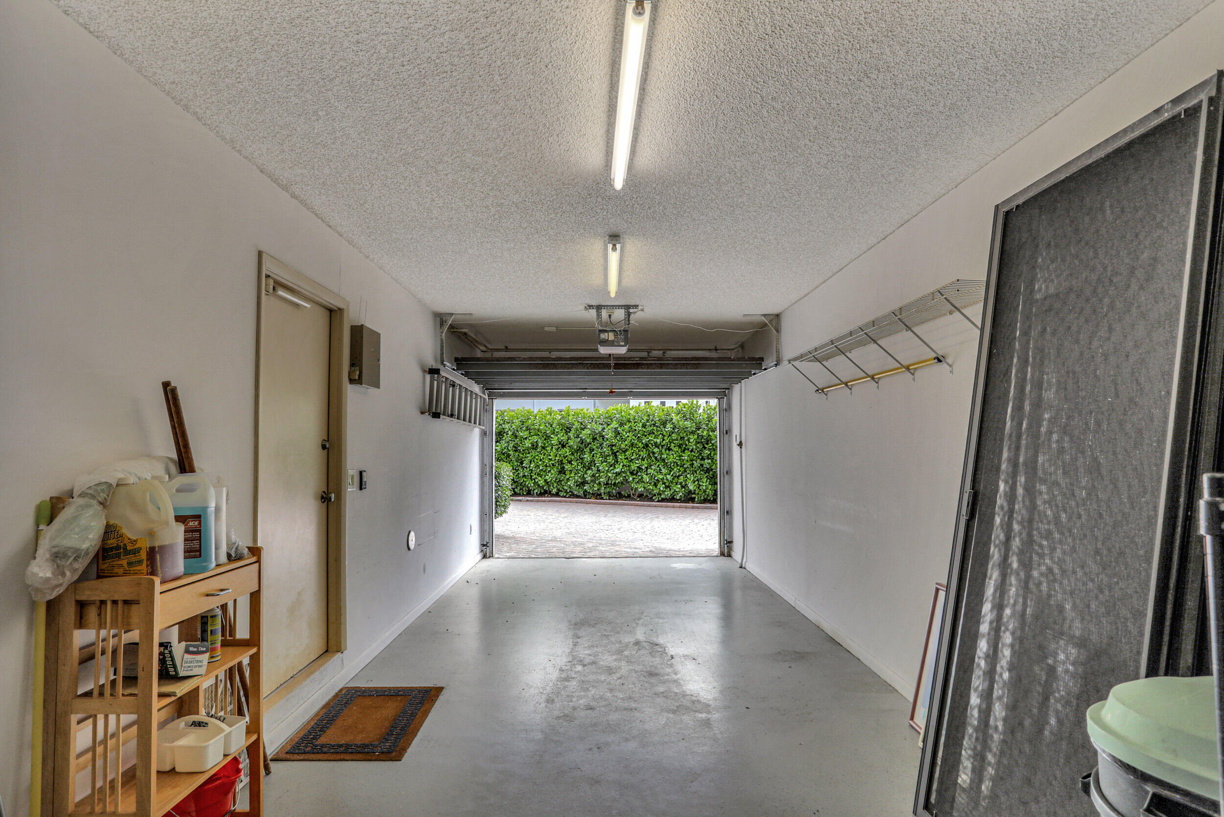 1222 Hillsboro Mile Unit: 17