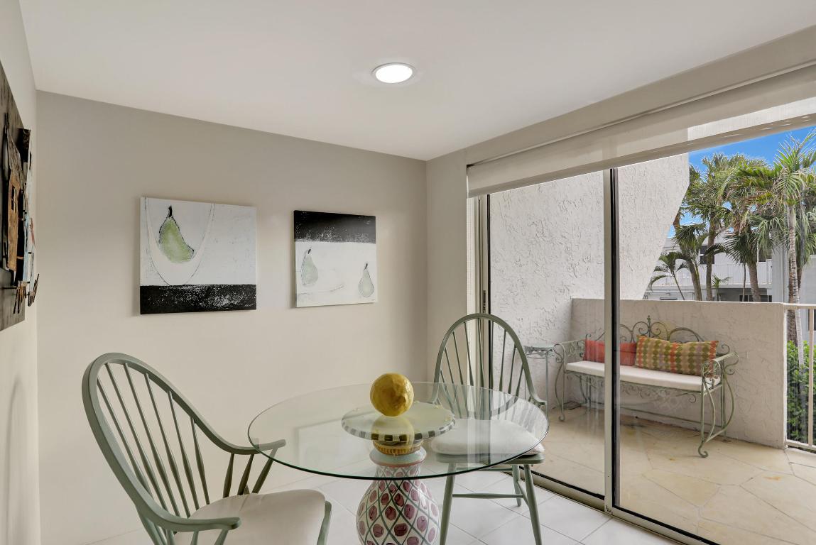 1222 Hillsboro Mile Unit: 17