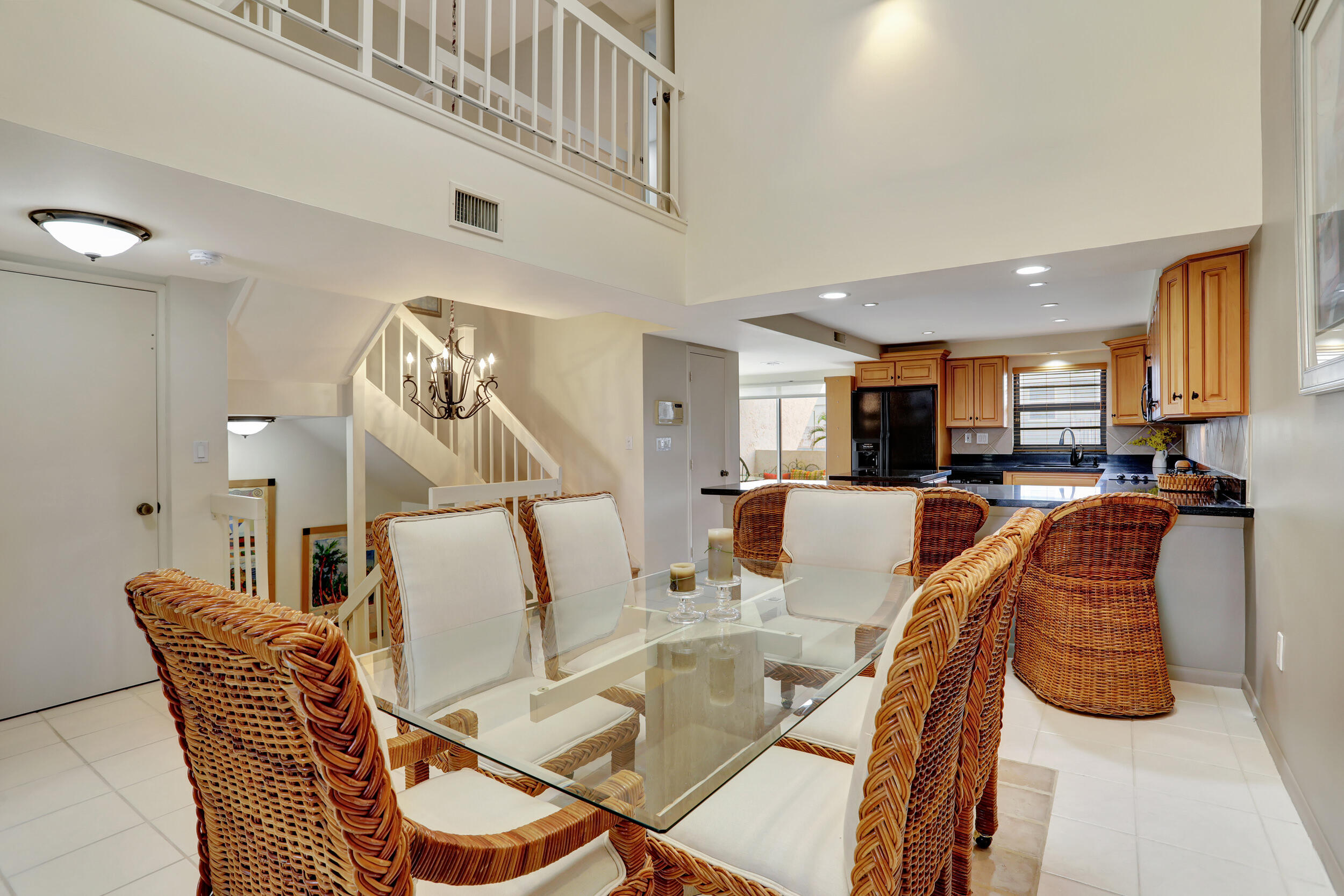 1222 Hillsboro Mile Unit: 17