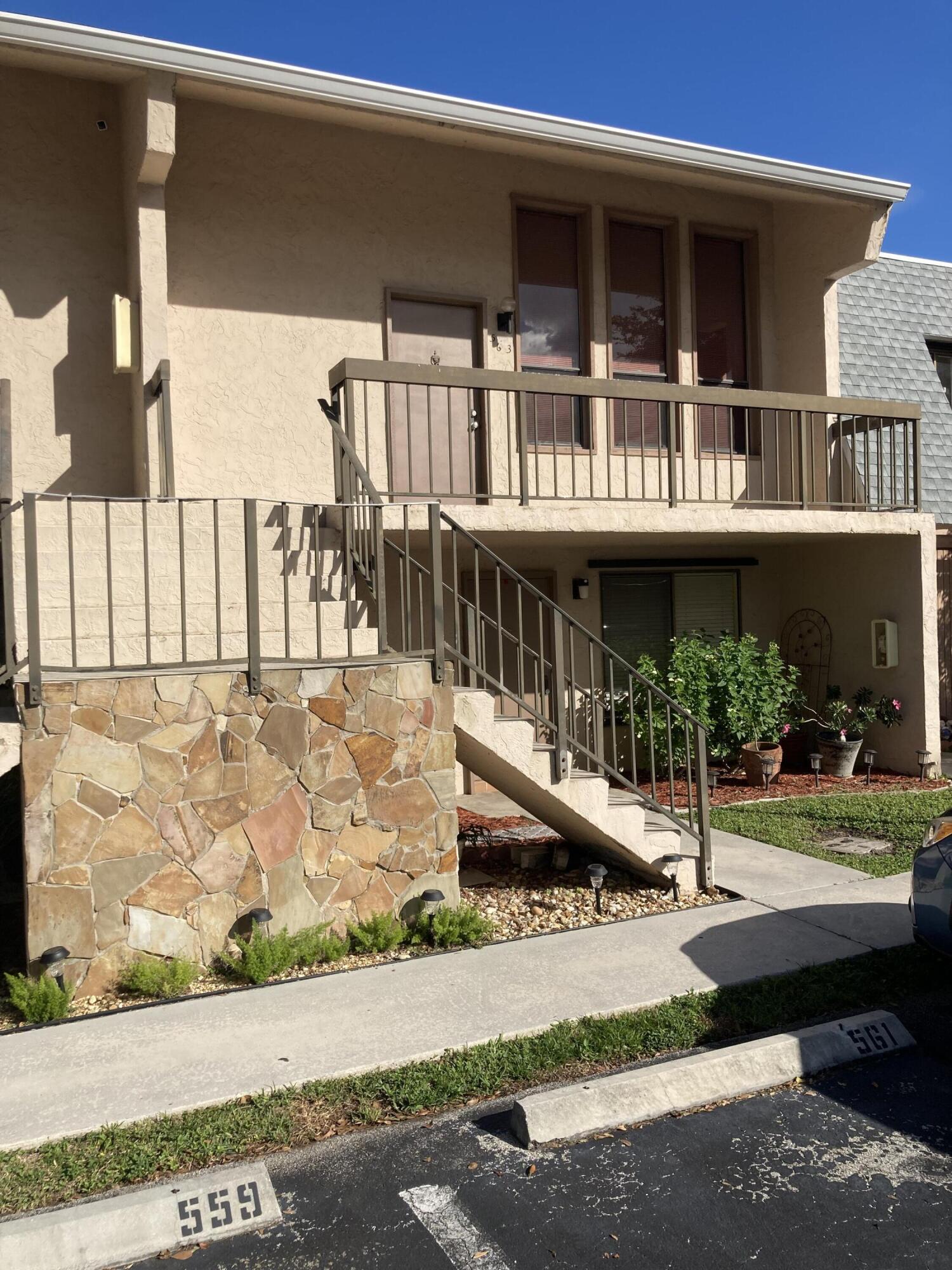 563 N University Drive Unit: 41