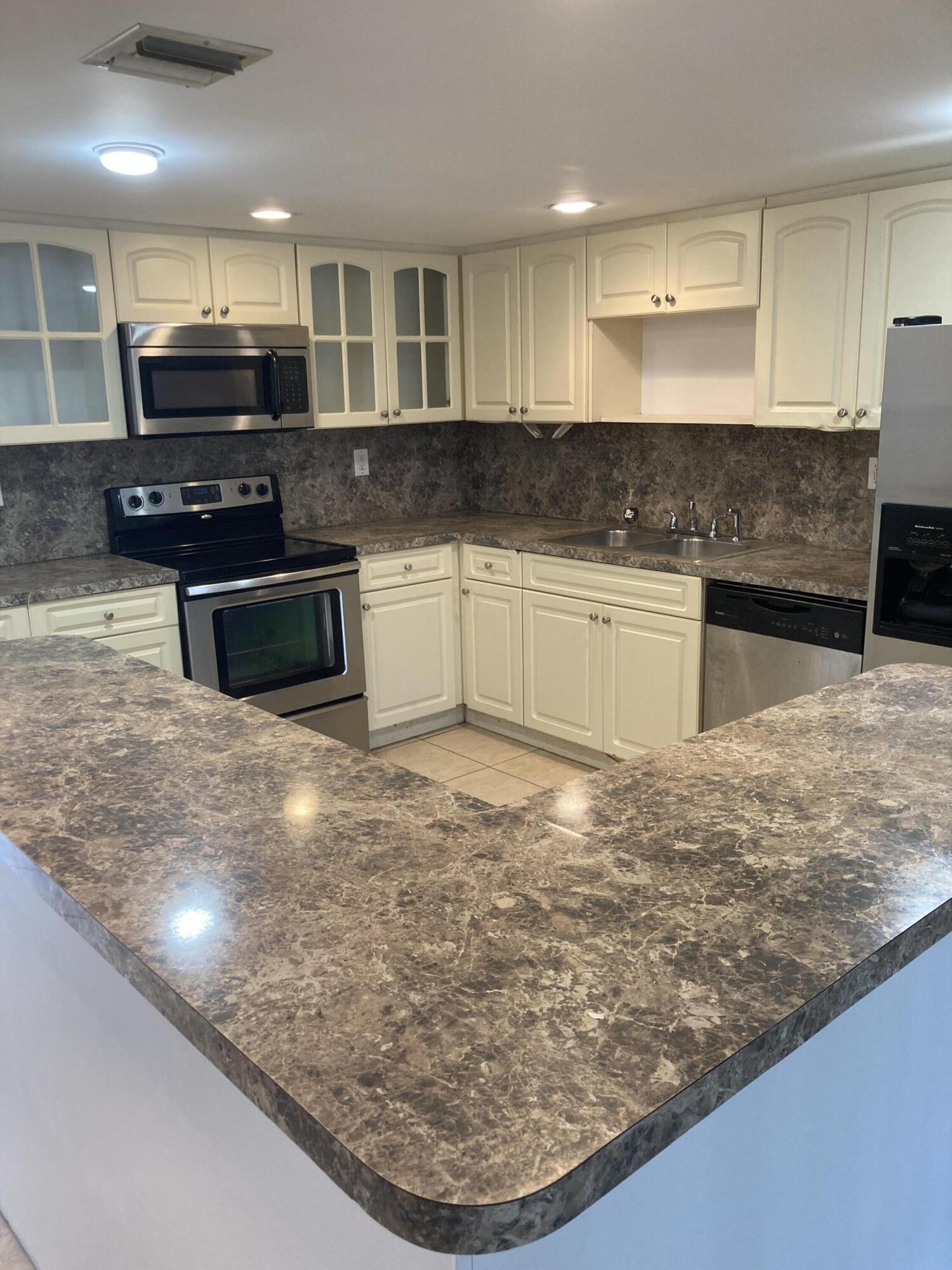 563 N University Drive Unit: 41