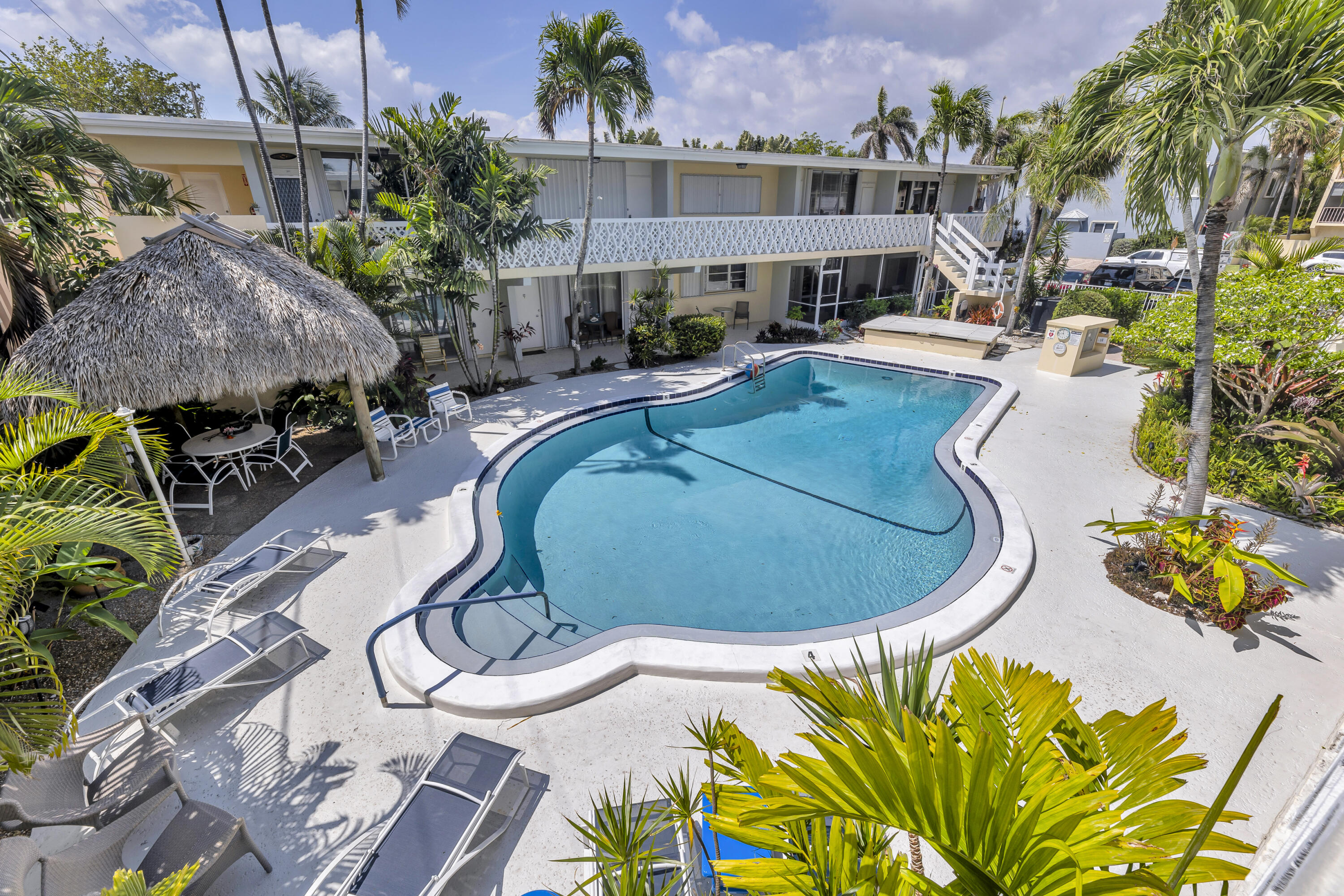 4630 Poinciana Street 2e