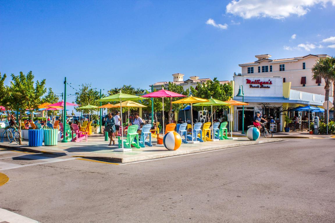 4630 Poinciana Street 2e